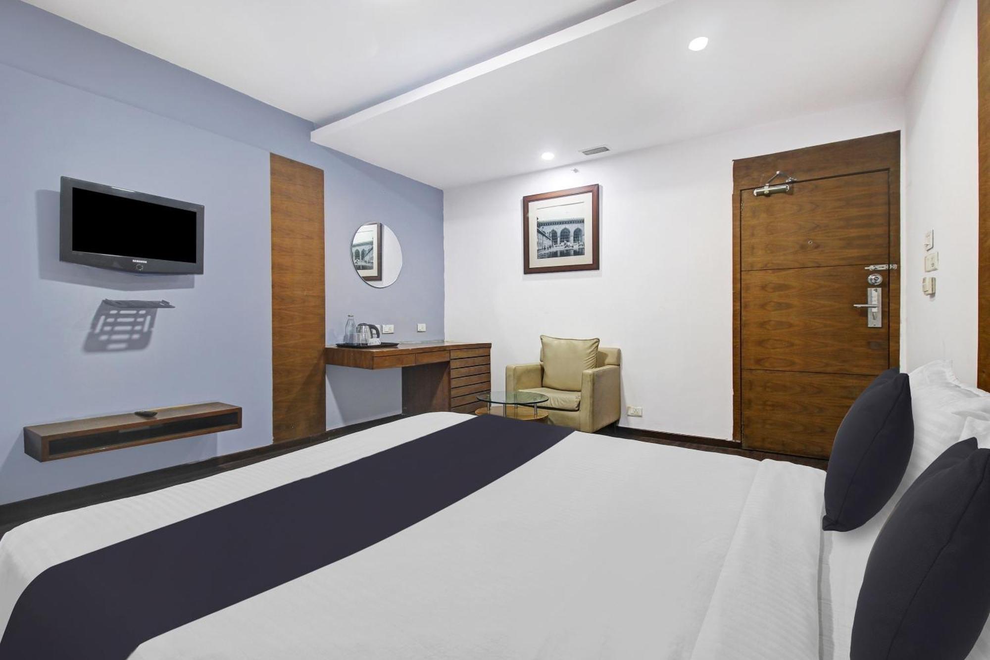 Townhouse Oak The Margi Hotel Near Yosufguda Metro Station Гайдарабад Екстер'єр фото