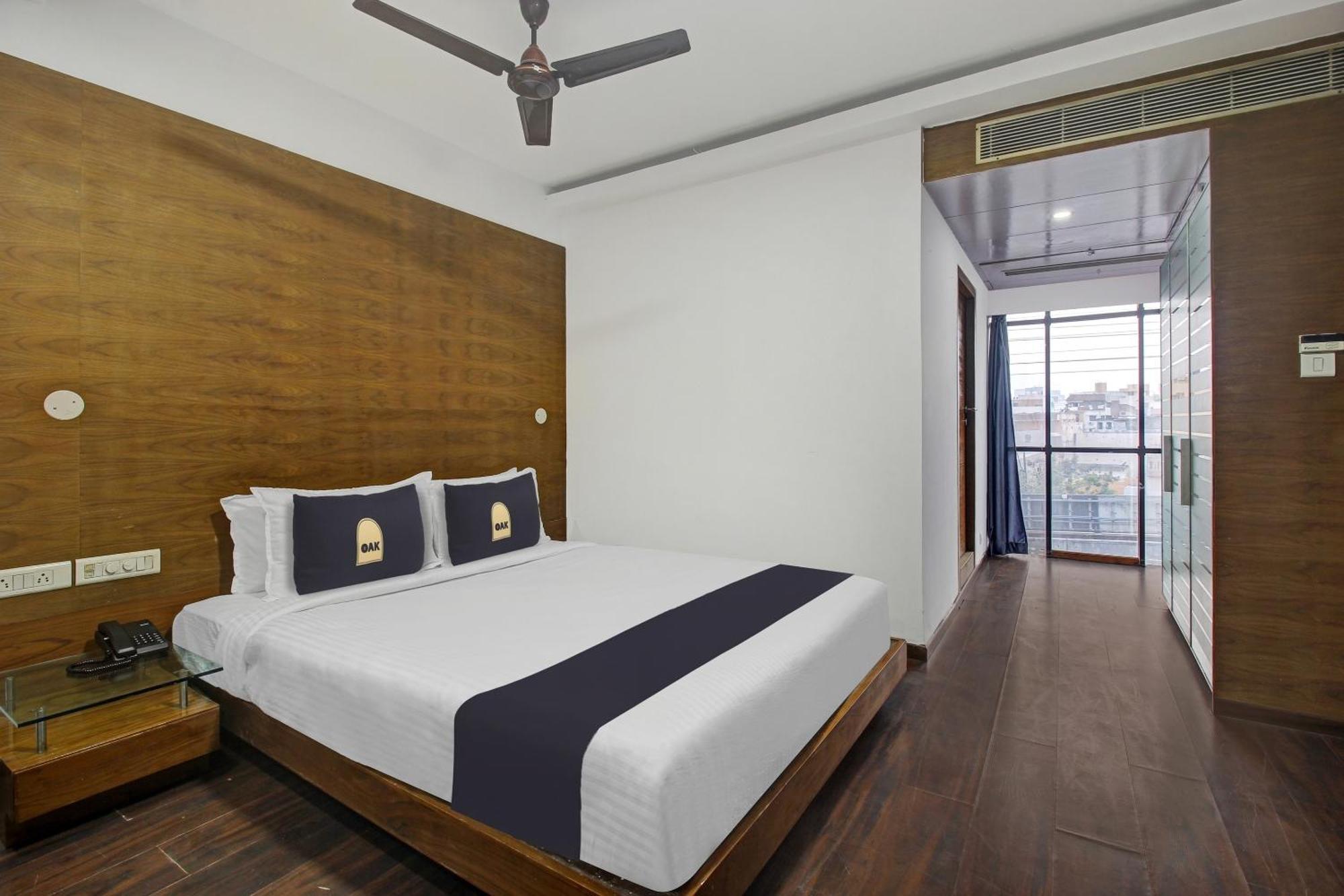 Townhouse Oak The Margi Hotel Near Yosufguda Metro Station Гайдарабад Екстер'єр фото